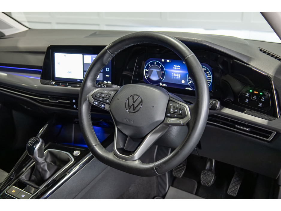 2023 Volkswagen Golf 2.0 TDI 115HP Style €28,450