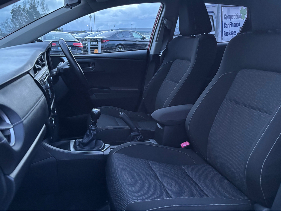 2015 Toyota Auris 1.33 VVT-I DUAL ICON PLUS 99BHP 5DR S/S 100BHP €8,950