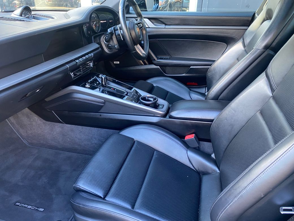 2020 Porsche 911 - image 14