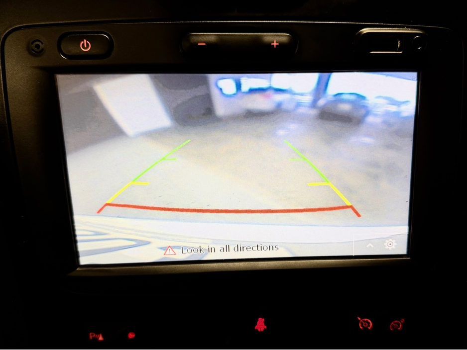 2016 Dacia Duster - image 16