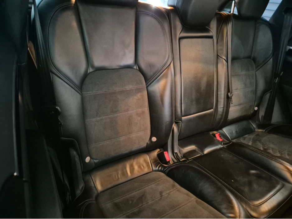 2017 Porsche Cayenne - image 7