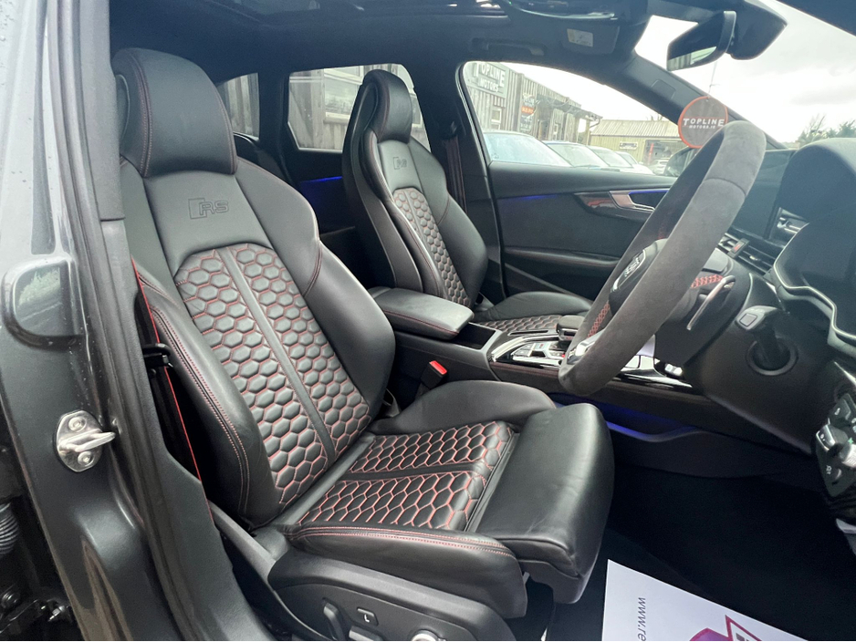 2021 Audi RS4 - image 15