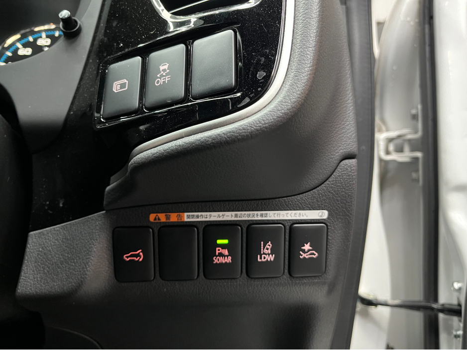 2020 Mitsubishi Outlander €23950! 2020 MITSUBISHI OUTLANDER PHEV G PLUS PACKAGE 2.4 AUTOMATIC / CRUISE CONTROL / 360° PARKING CAMERA / ELECTRIC HEATED SEATS / HEATED STEERING WHEEL / PADDLE SHIFTERS €23,950