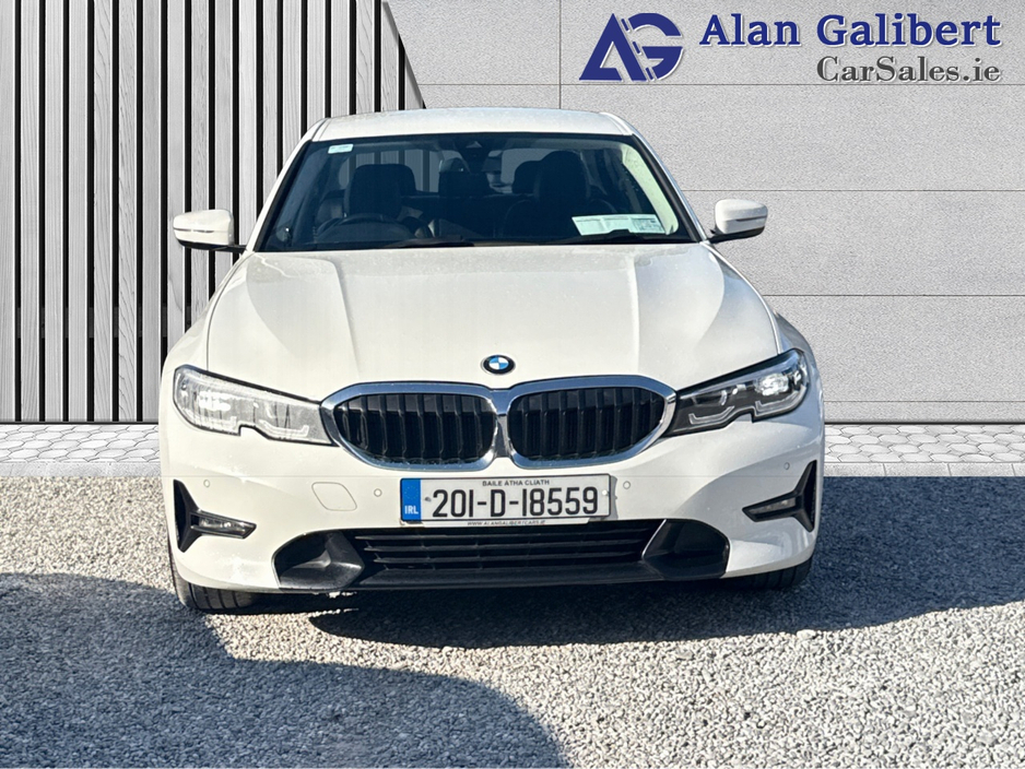 2020 BMW 3 Series - image 3