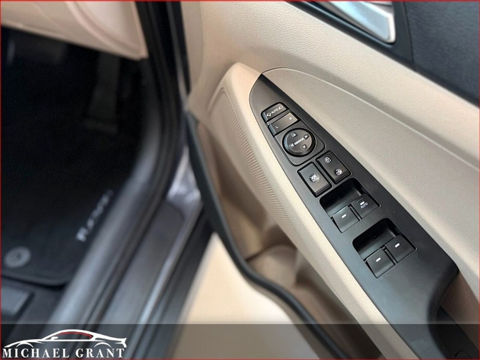 2018 Hyundai Tucson - image 28