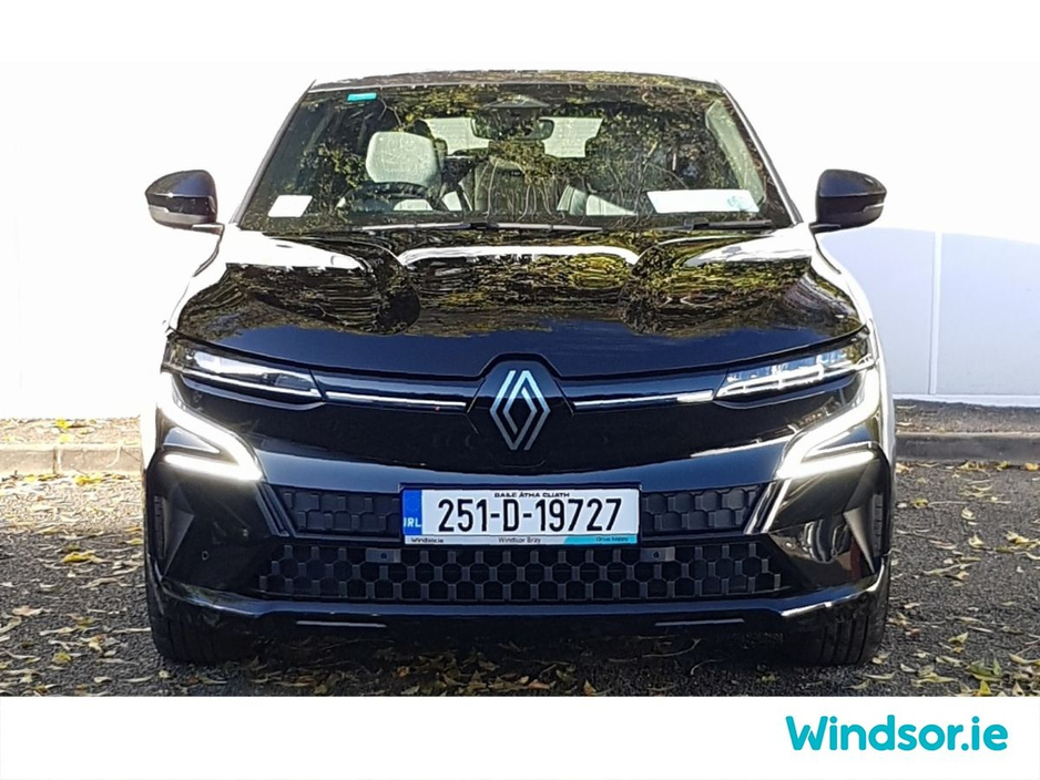 2025 Renault Megane - image 9