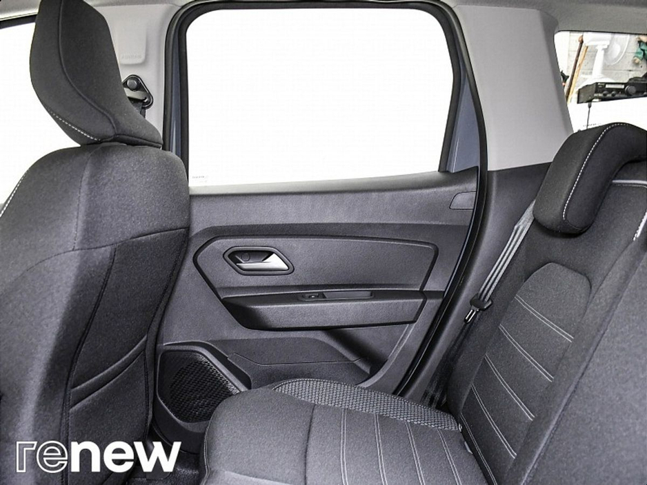 2023 Dacia Duster - image 11