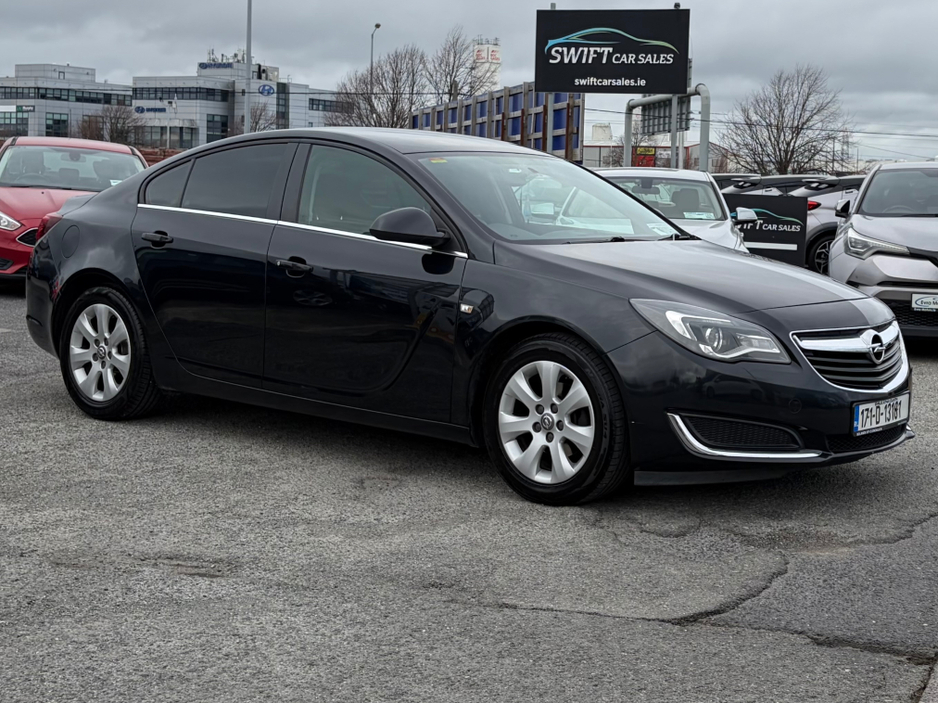 2017 Opel Insignia - image 2