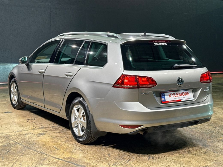 2017 Volkswagen Golf - image 5