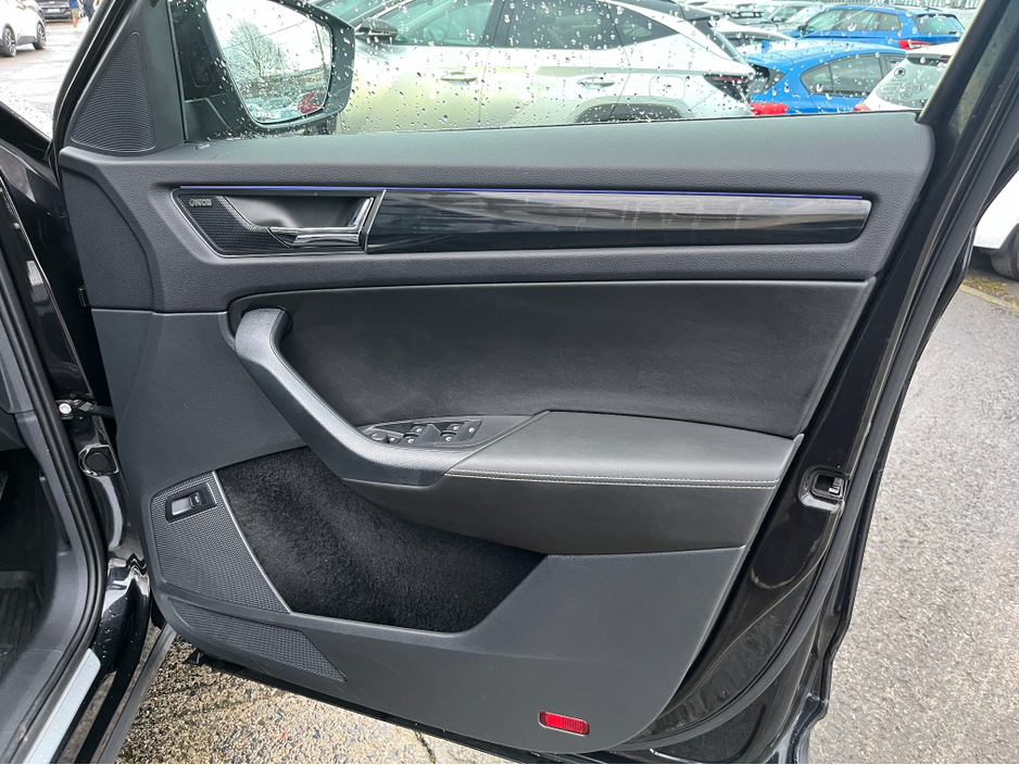 2020 Skoda Kodiaq 7 SEATER 4x4 STYLE AUTOMATIC 2.0 DIESEL //MASSIVE SPEC//CANTON SOUND SYSTEM//PANORAMIC GLASS ROOF//FULL LEATHER HEATED FRONT AND REAR SEATS// €36,950