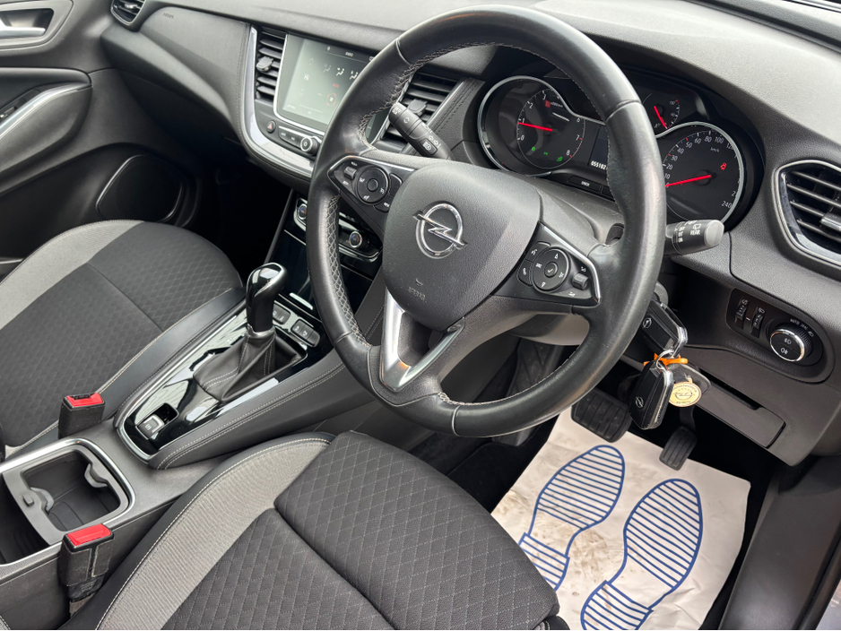 2020 Opel Grandland X - image 13