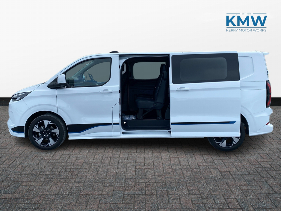 2026 Ford Transit Custom - image 4