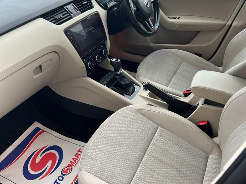 2018 Skoda Octavia COM Style 1.6tdi 115HP DSG 4DR €18,500