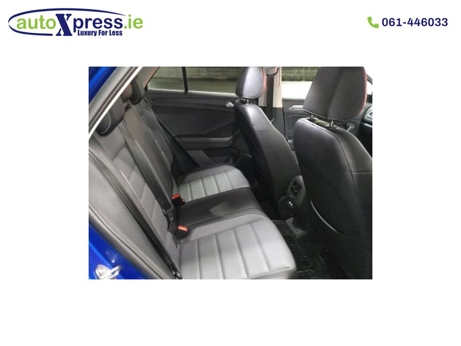 2023 Volkswagen T-Roc - image 4