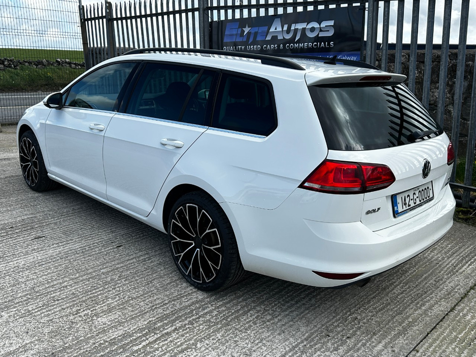 2014 Volkswagen Golf - image 5