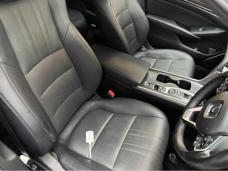 2020 Honda Accord €27950 2020 HONDA ACCORD EX 2.0 AUTOMATIC / CRUISE CONTROL / REVERSE CAMERA / ELECTRIC MEMORY & HEATED SEATS / HEATED REAR SEATS €27,950