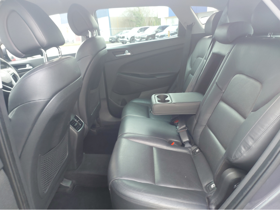 2016 Hyundai Tucson - image 13