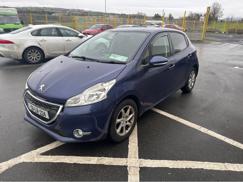 2013 Peugeot 208 ACTIVE 1.0 4DR €5,000
