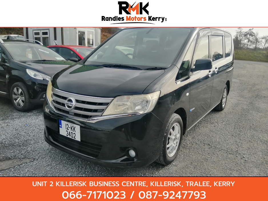 2012 Nissan Serena - image 2