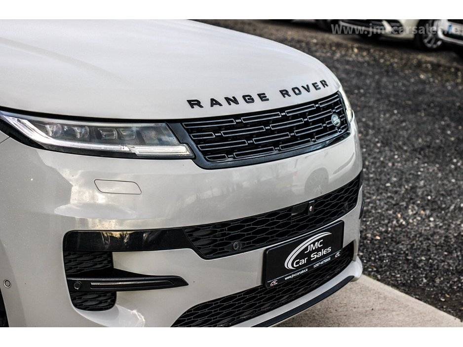 2023 Land Rover Range Rover - image 5