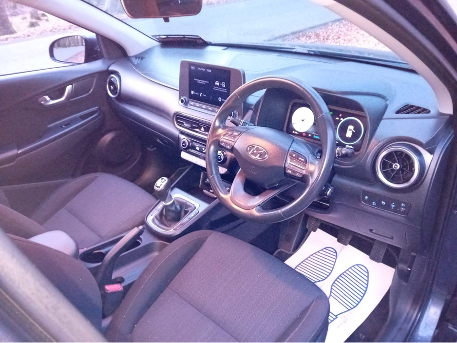 2022 Hyundai Kona - image 11