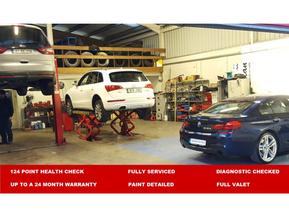 2023 BMW 5 Series - image 20