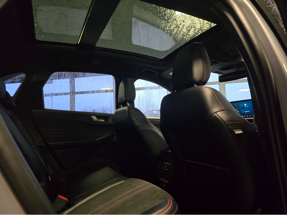 2025 Ford Kuga ST-LINE PHEV PAN ROOF €39,800