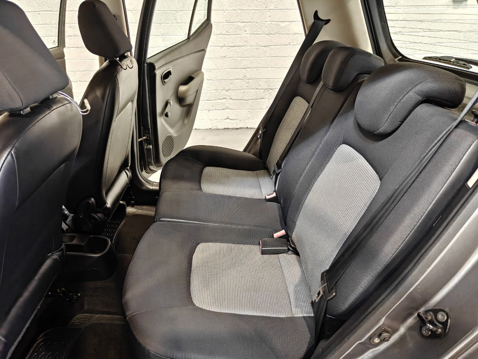 2010 Hyundai i10 - image 18