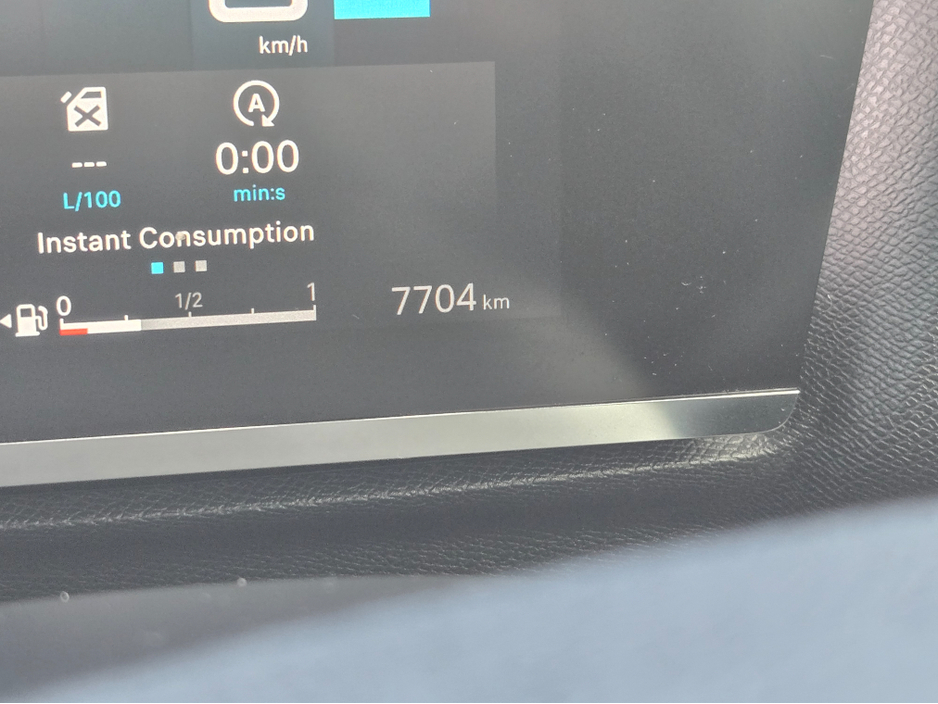 2024 Citroen C4 - image 9