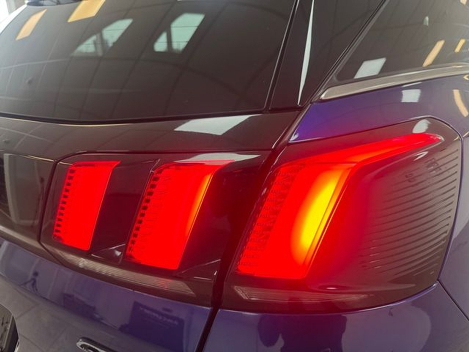 2018 Peugeot 3008 - image 21