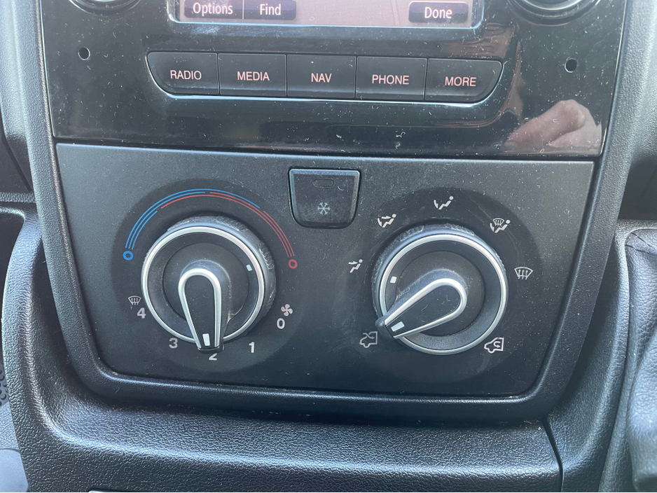 2021 Peugeot Boxer - image 5