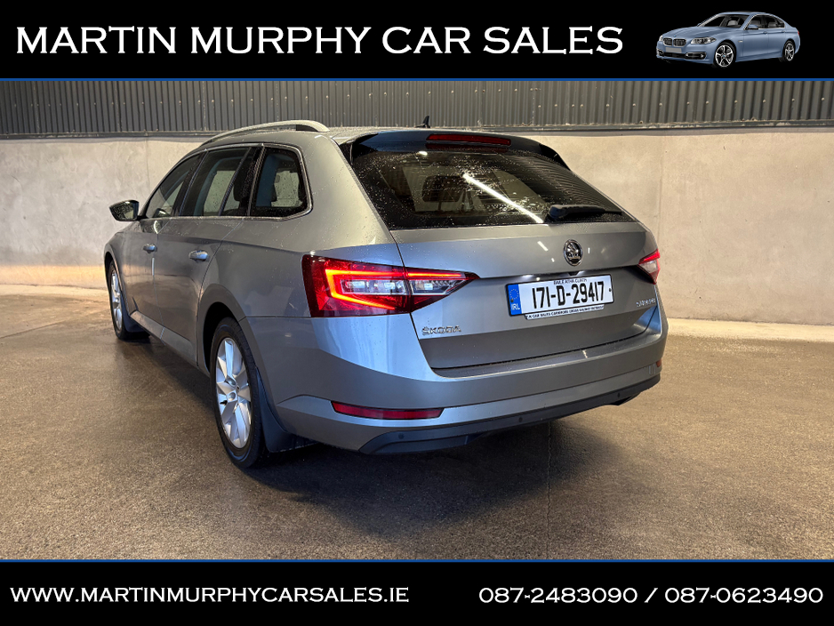 2017 Skoda Superb - image 8