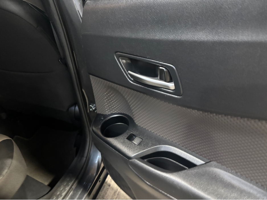 2023 Toyota C-HR HYBRID SOL 4DR AUTO €24,499