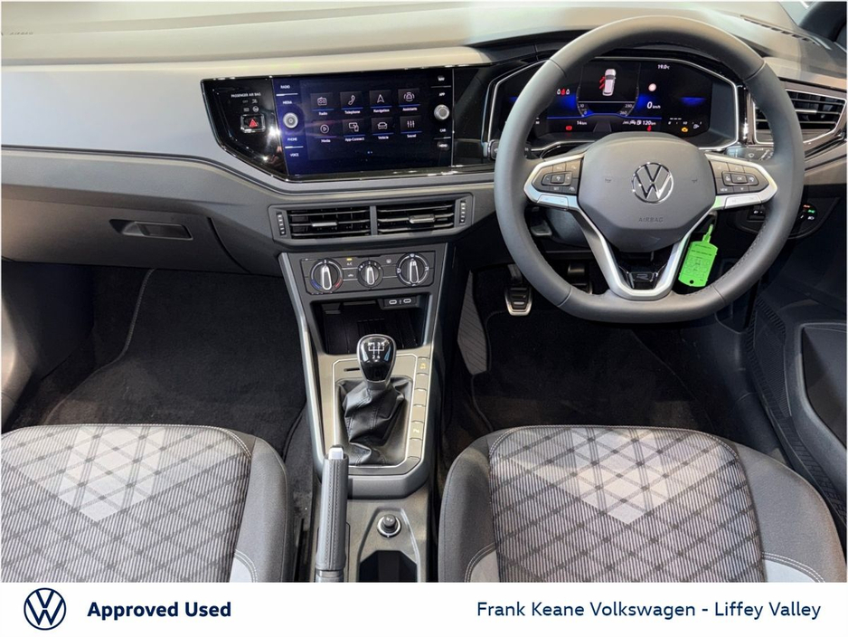 2026 Volkswagen Polo - image 2