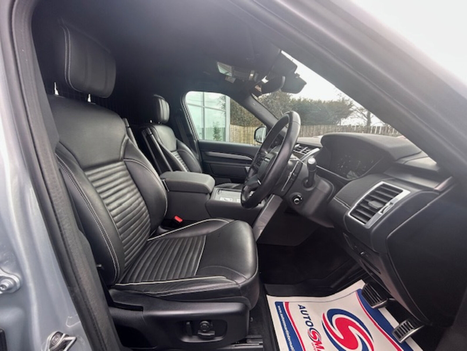 2024 Land Rover Discovery - image 18