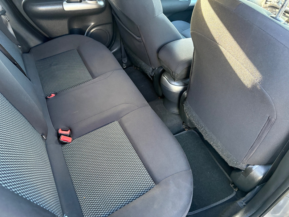 2018 Nissan Juke - image 15