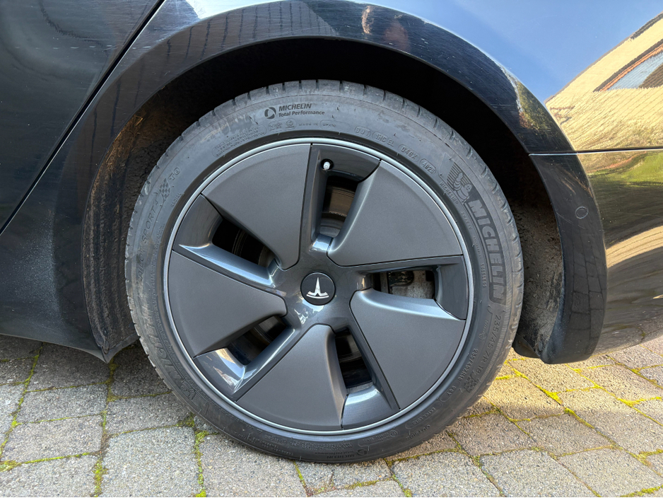 2021 Tesla Model 3 - image 6