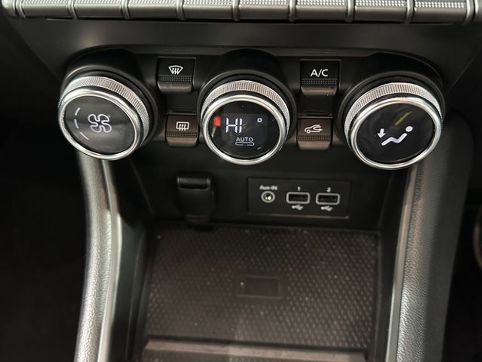 2020 Renault Captur - image 23