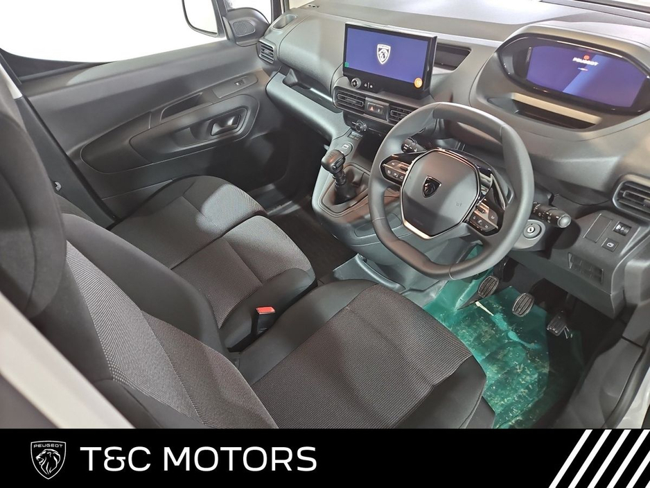 2025 Peugeot Partner PARTNER PROF PLUS 1.5 HDI 100BHP - Inc Vat Price, Remainder of 5yr /200,000Km Warranty ! Long Wheel Base, 1,000KG - Demo Model - €26,995