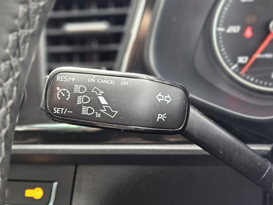 2016 SEAT Leon - image 19