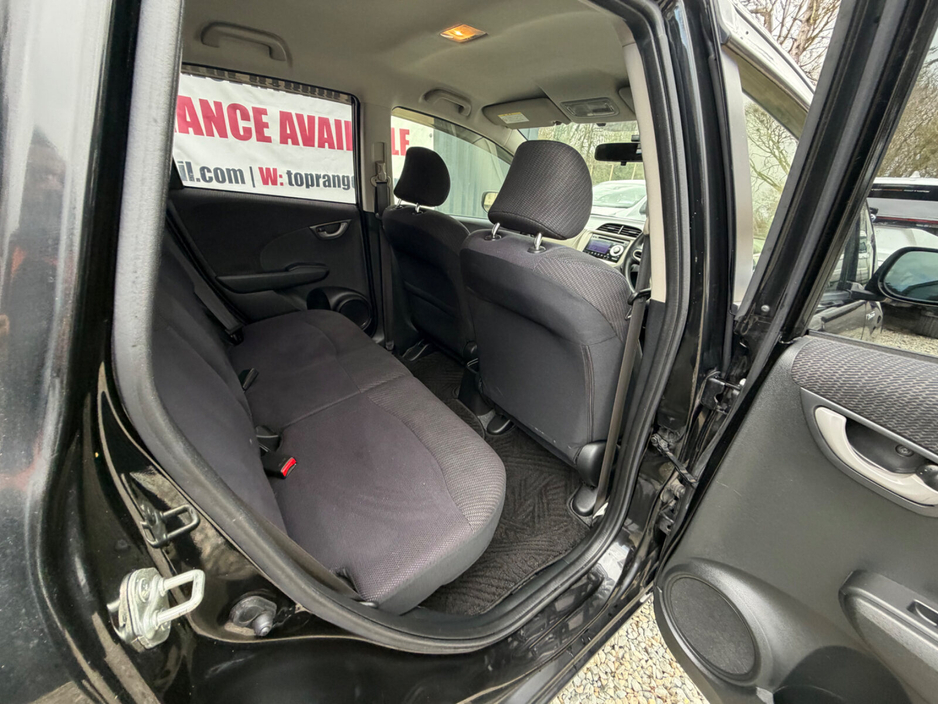 2013 Honda Fit - image 10
