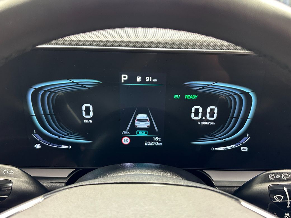 2025 Kia Niro - image 17