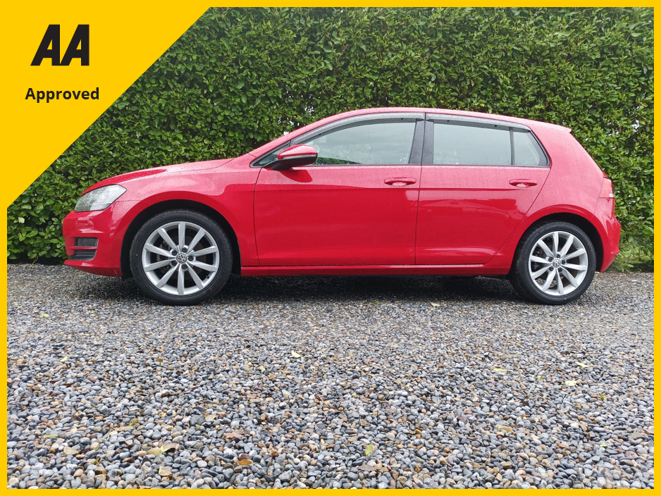 2016 Volkswagen Golf 1.4 TSI AUTOMATIC HIGHLINE 17" SPORTS ALLOYS REVERSE CAMERA AUTO HEADLIGHTS FACTORY IMMOBILISER KEYLESS ENTRY MULTI-FUNCTION STEERING WHEEL AUTO HOLD HANDBRAKE ONLY 40,150Kms 4 NEW TYRES NCT ROADT €16,995