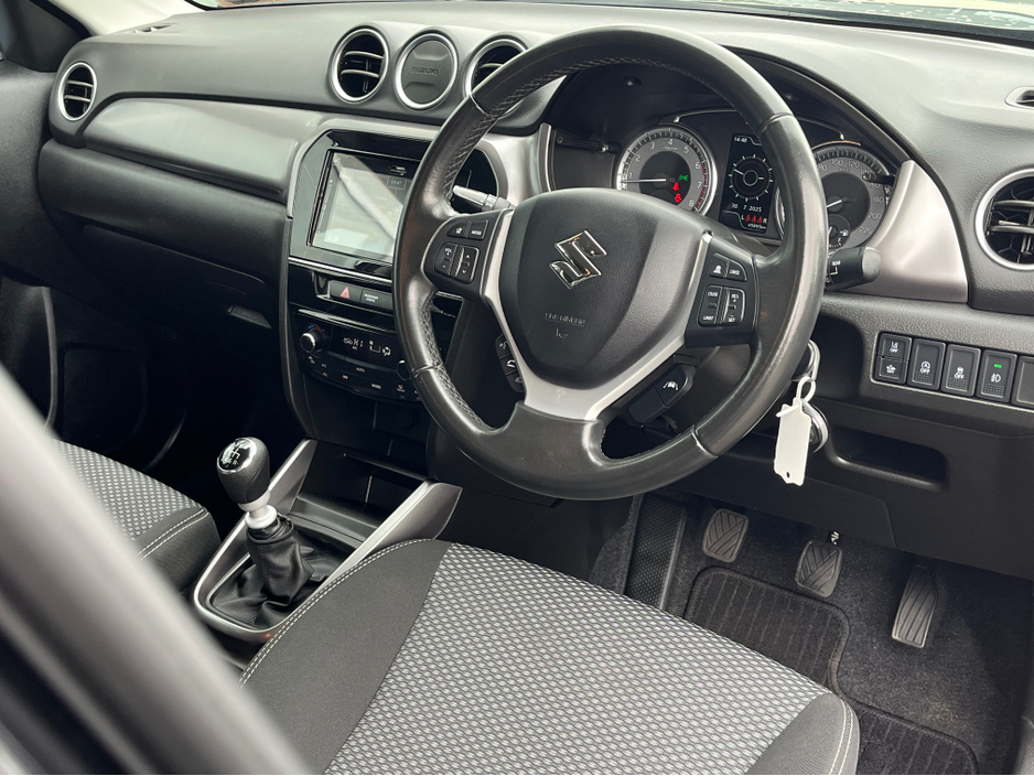 2023 Suzuki Vitara - image 16