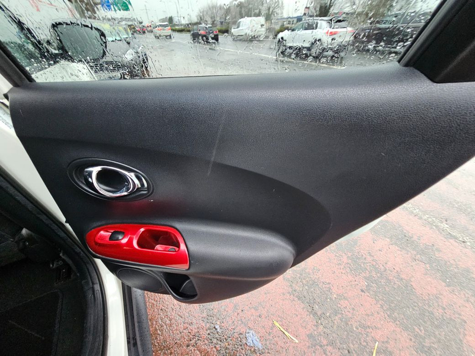 2016 Nissan Juke - image 26