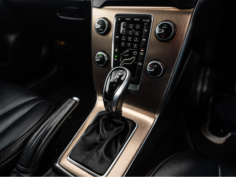 2014 Volvo V40 2014 Volvo V40 Cross Country Auto/New NCT/Warranty €10,888