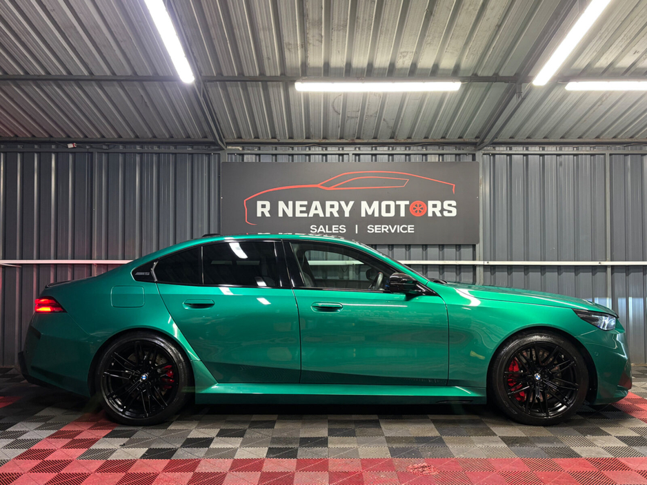 2025 BMW M5 - image 6