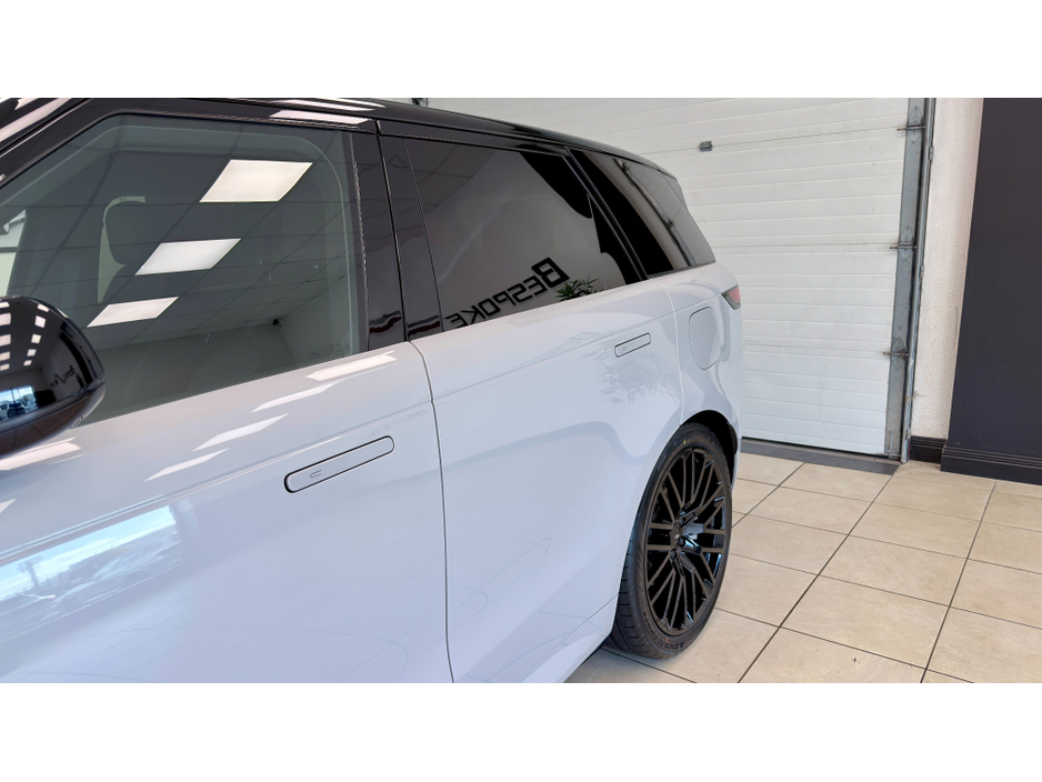 2025 Land Rover Range Rover - image 32