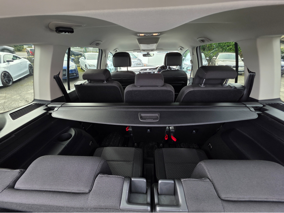 2017 Volkswagen Touran - image 14