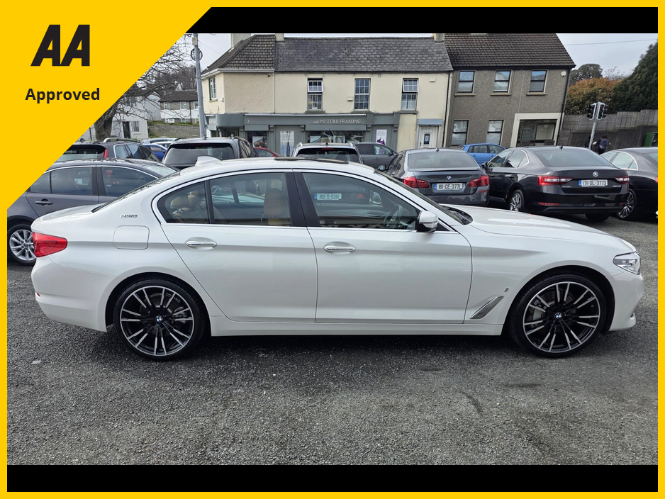 2018 BMW 5 Series - image 7